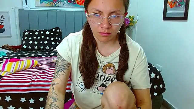 karlamorris  online show from February 2, 7:13 pm