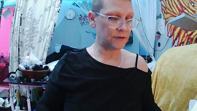 juscjen online show from February 13, 12:29 pm