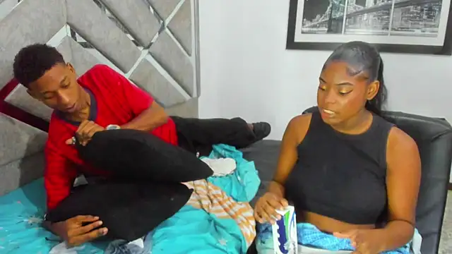 EvaxEmma online show from February 10, 3:04 pm