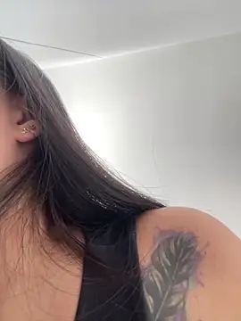 Latina vanessa online show from November 17, 7:03 pm