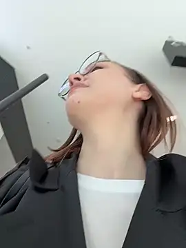 RinaCat online show from April 25, 6:27 am