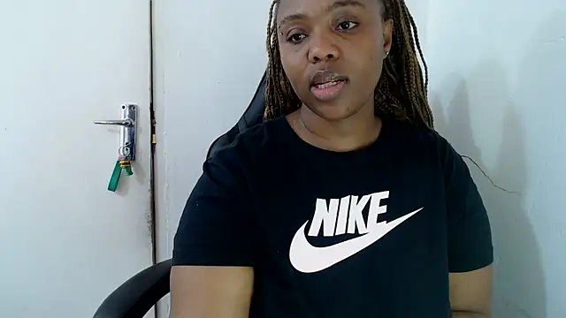 IceBellaCane313 online show from October 13, 1:58 pm