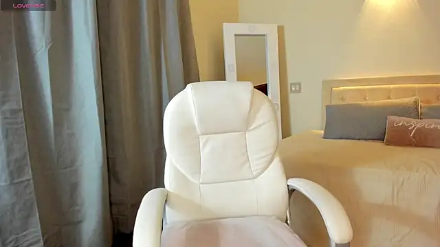 megan connor  online show from September 30, 2:50 am