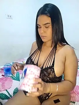 AntonellaShot online show from October 11, 5:45 am