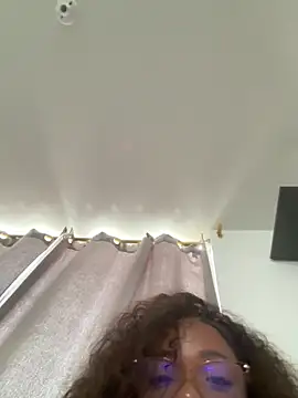 ashley Tompson1 online show from April 8, 1:13 pm