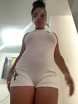 ashley Tompson1 online show from October 24, 6:26 pm