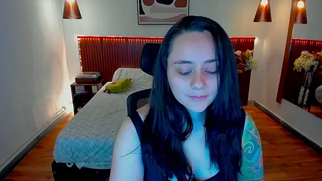 KatherineBond online show from May 5, 9:29 pm