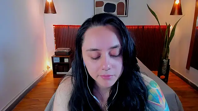 KatherineBond online show from October 1, 8:47 pm