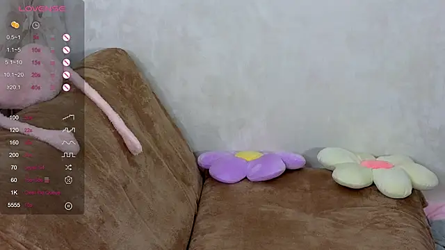 TrissMerigold9 online show from October 7, 8:13 pm