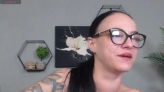 IzabelllNoir online show from March 25, 11:35 am