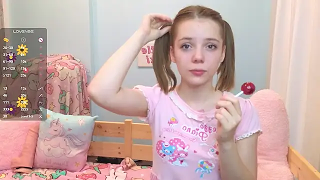 PrincessLittleKiki online show from October 15, 7:22 am