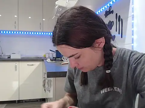  JustmeHere  online show from October 23, 10:32 am