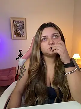 SweetPaige  online show from March 31, 12:43 am