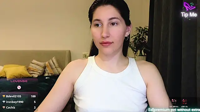 marrycolins online show from April 2, 1:41 pm