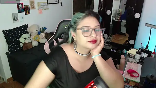 mollyshake1 online show from September 10, 6:24 am