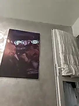 AvaLloyd online show from October 20, 7:22 am