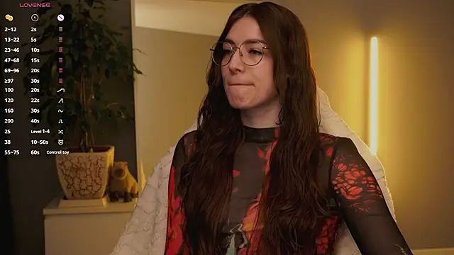 Ester Hill online show from September 28, 1:12 am