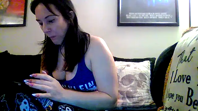 CrystalLakeXO online show from September 21, 5:17 am