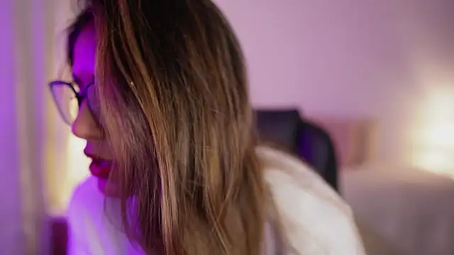 SaraParisi online show from September 30, 11:20 pm