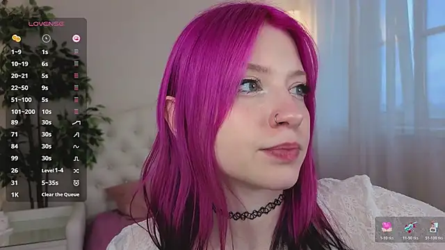 arielabradberry online show from May 31, 4:02 pm