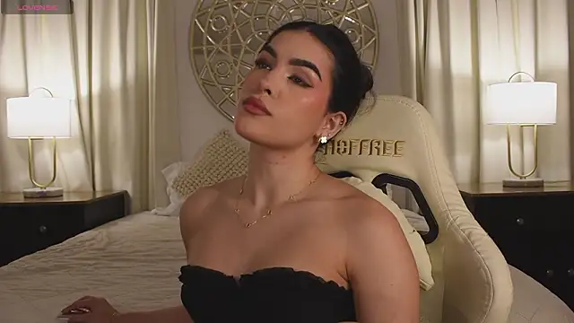 Antonellaparis  online show from March 26, 4:25 am