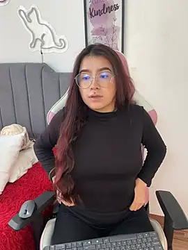 Amy joones online show from February 27, 12:27 pm