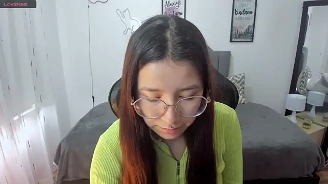 Amy joones online show from October 6, 12:55 pm