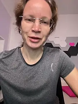 AnnikaRose online show from December 18, 6:51 am