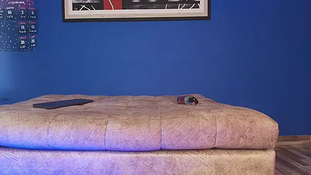 liccy hall online show from September 29, 12:10 pm