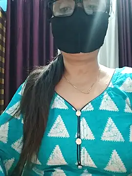 Aishwaryaa 69 online show from October 4, 2:32 pm