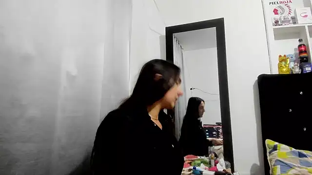 Sweet-Suck69 online show from March 3, 4:18 am