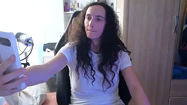 MemiKouki online show from September 28, 2:11 pm