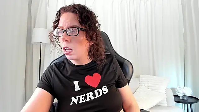 SaraDesirexo online show from April 30, 5:51 pm