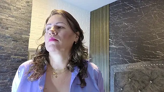 charlotte  G online show from March 4, 11:28 am