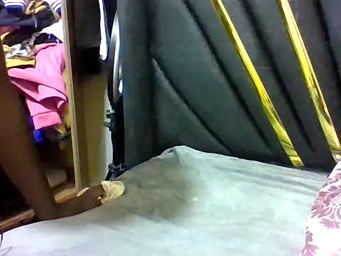 vilah online show from February 13, 7:15 pm