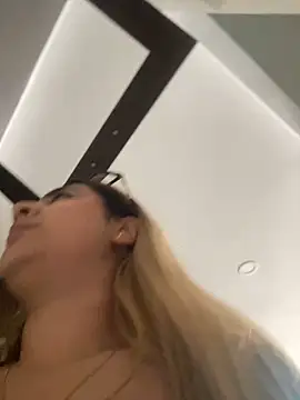 Miabonnett  online show from September 9, 1:44 pm