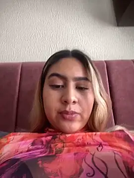 Miabonnett  online show from February 13, 4:52 pm