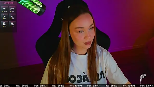 Emili1- online show from April 1, 10:05 am