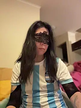 Reinacatchile online show from July 3, 1:00 am