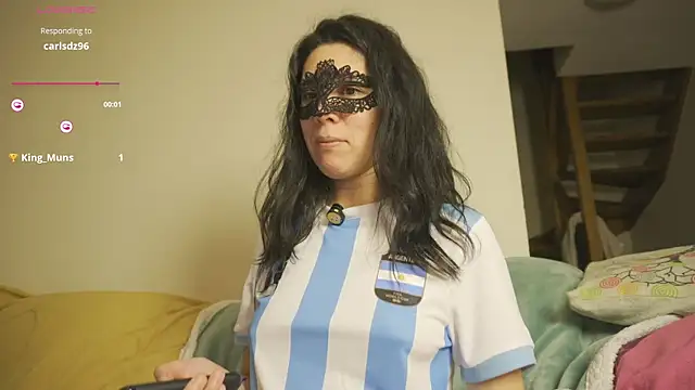 Reinacatchile online show from July 10, 2:01 am