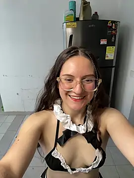 livgomez online show from August 4, 3:51 pm