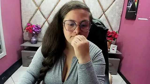 SaraThomso online show from January 14, 2:33 pm