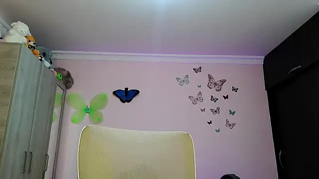 caroline jonson online show from September 17, 8:51 pm