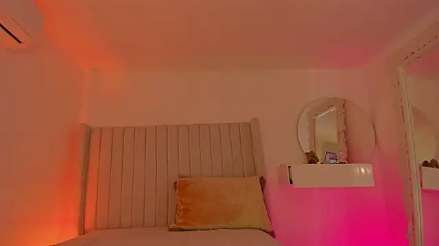 Shelynna azzul online show from March 27, 8:42 pm