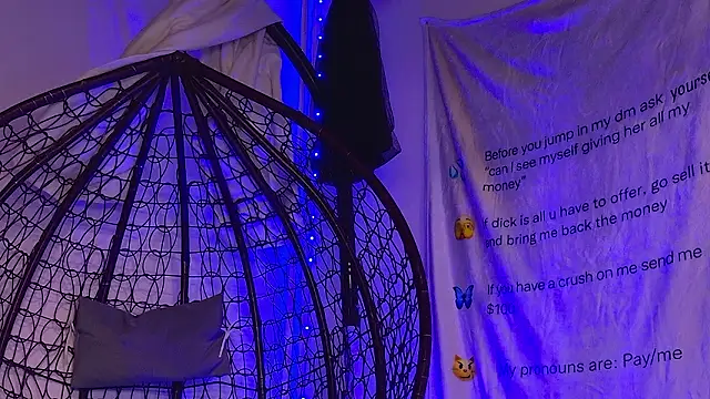 AriaVoss online show from March 25, 9:39 pm