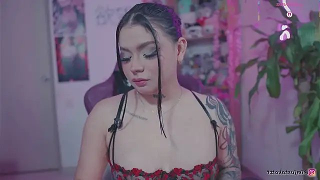 sensualkattt online show from September 15, 12:57 pm