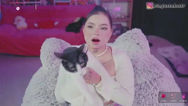 sensualkattt online show from November 8, 1:49 pm