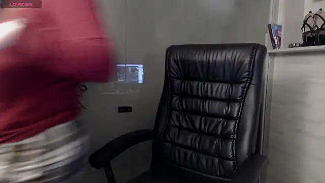 BustyAllyy online show from September 12, 7:10 pm