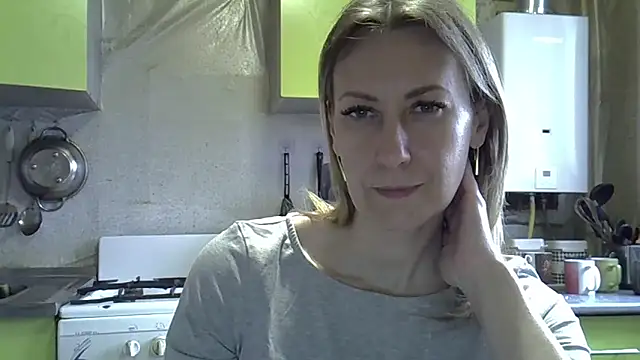 AshleyXHoney online show from April 23, 8:00 am