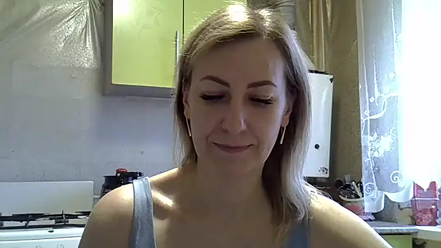 AshleyXHoney online show from December 2, 7:10 am